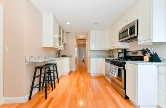 Photo - 239 Emerson St Unit 0