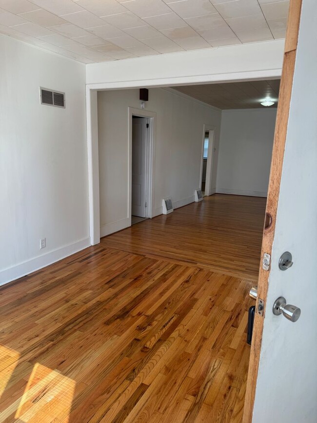 Photo - Cozy 2 Bedroom Home – Lawn Care & Snow Removal Included!
