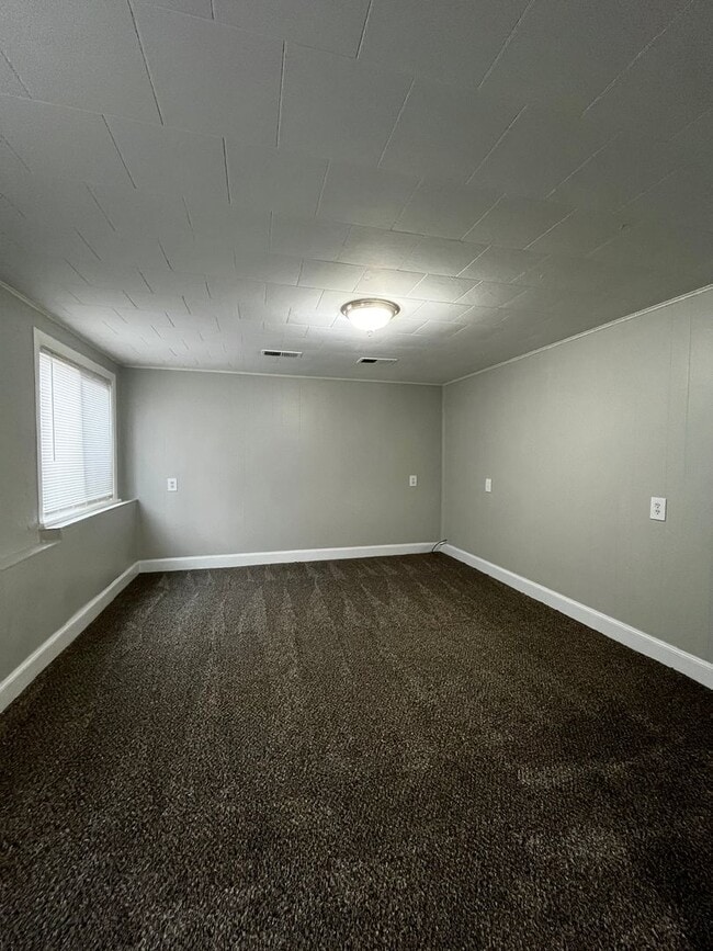 Building Photo - MUL420 Unit MUL420-A