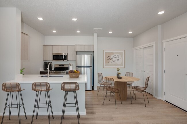 Photo - Yellowstone Apartments