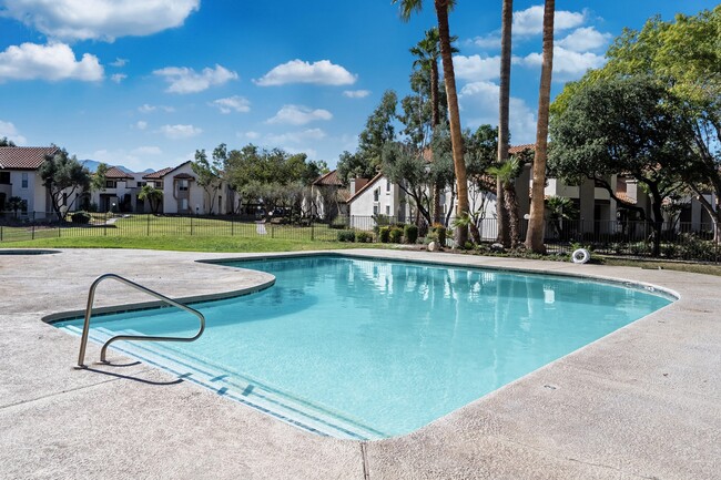 The Place at Desert Springs - The Place at Desert Springs Apartments