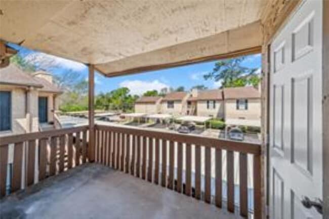 Building Photo - 5001 Lamonte Ln Unit 101