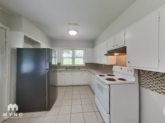 Photo - 510 9th Ave