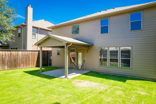 Photo - 5828 Pebble Ridge Dr