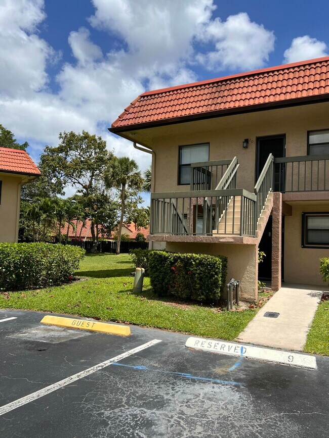 Photo - 21890 Lake Forest Cir Unit 101