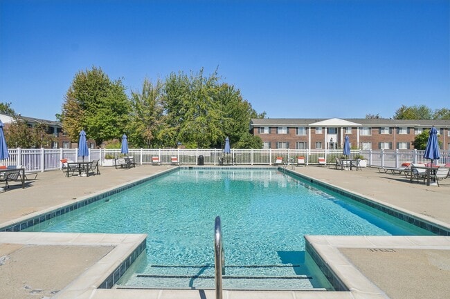 Photo - Southpointe Square