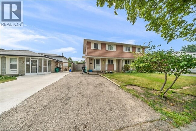 Photo - 51 Shadeland Crescent