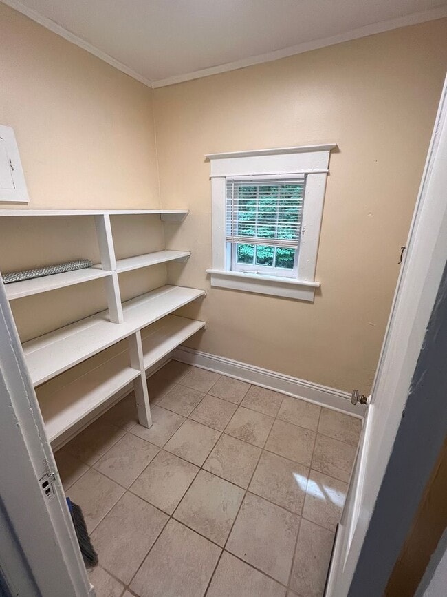 Photo - 3 Bedroom || 1.5 Bathroom Home