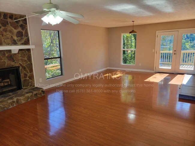 Photo - Charming Split-Level 3 Bedroom House in Ma...