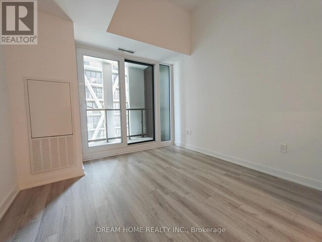 Photo - 238 Simcoe St Unit 1107