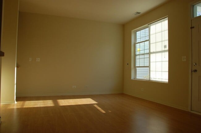 143 Springbrook Trl S