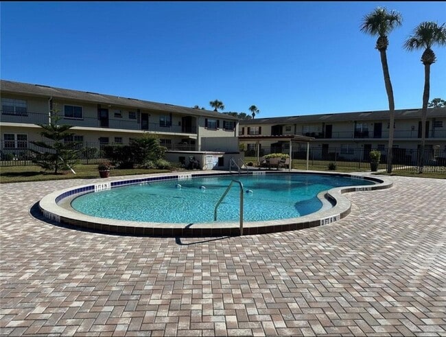Building Photo - 5505 Hernandes Dr Unit 125 Rental