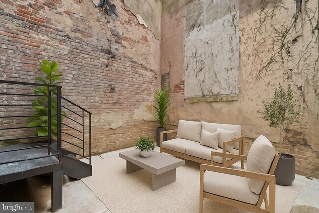 Photo - 1432 Ogden St