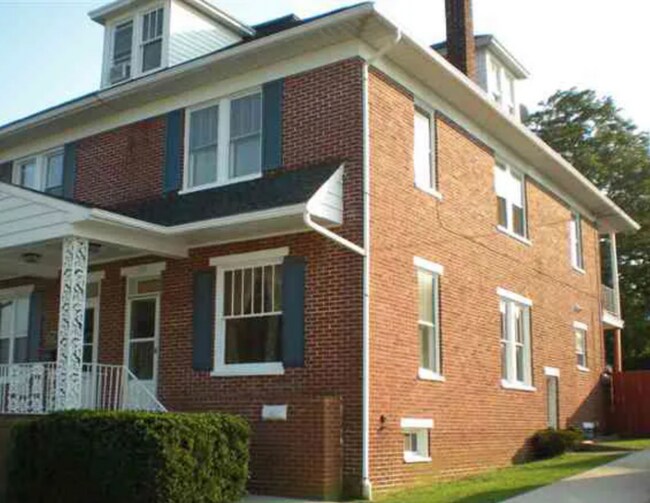 Photo - 300 Wise Ave