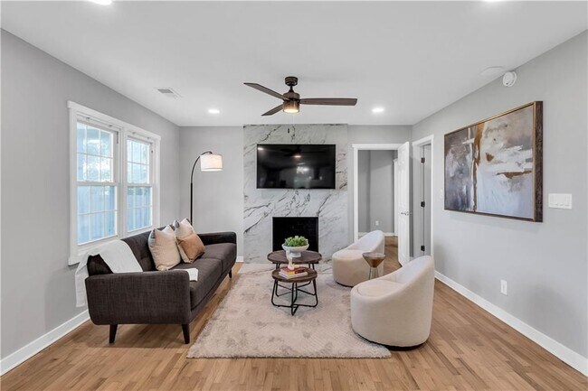 Photo - 3910 Clairmont Rd