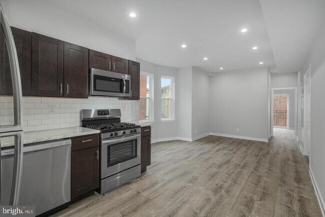 Photo - 2327 Wharton St