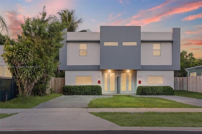 Building Photo - 3181 SW 24th St Rental