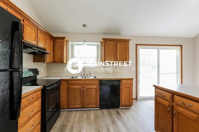 3 Bedroom Pet-Friendly Home in Belton, MO with Main Street Renewal