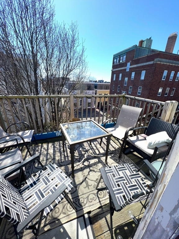 Photo - 169 W Seventh St Unit 2