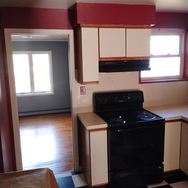 Photo - 13 Western Ave