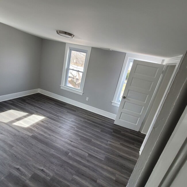 309 Shrewsbury Ave