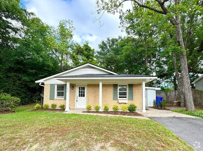 Building Photo - Fully Updated Home in Charleston