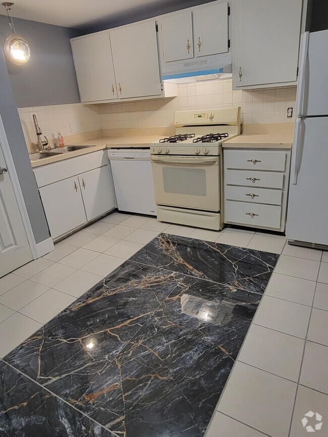Building Photo - 2219 Pestalozzi St Unit B 2nd floor Rental