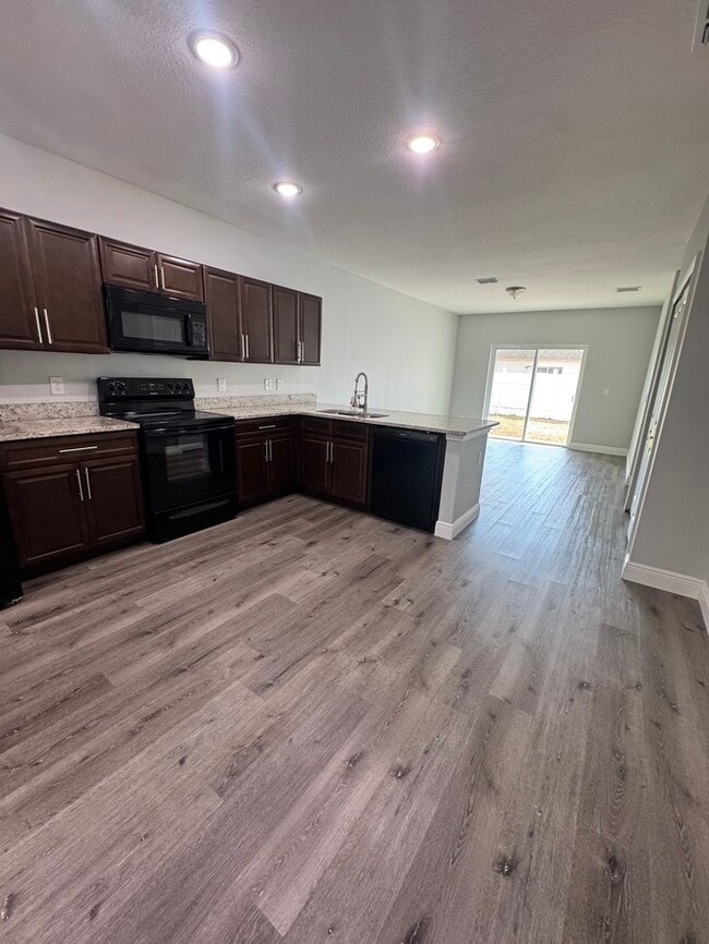 Photo - 3/2 ready to move in