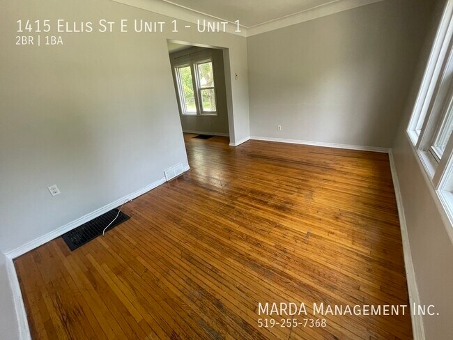 Photo - SPACIOUS 2BED/1BATH MAIN FLOOR UNIT IN WALKERVILLE! + HYDRO & GAS! Unit 1