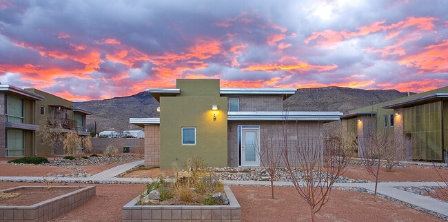 Azotea Apartments 62+