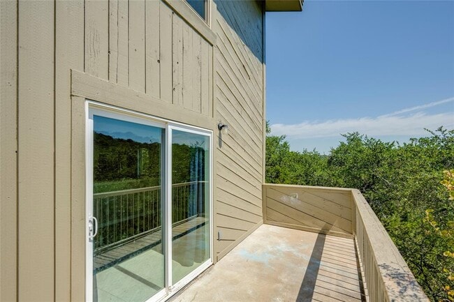 Photo - 801 Grassy Knoll