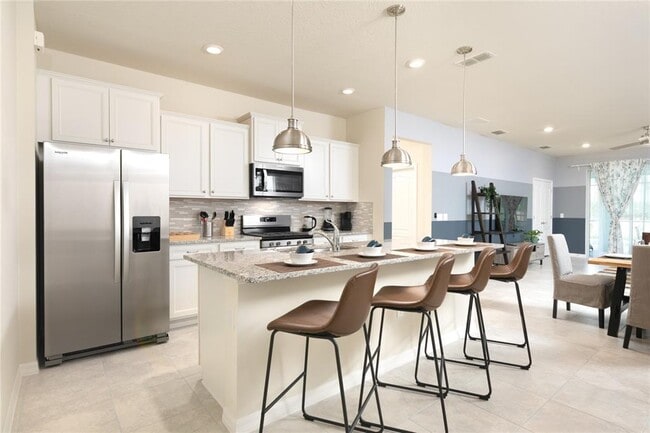 Photo - 7208 Oakmoss Loop