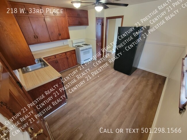 Photo - 218 W 33rd Pl