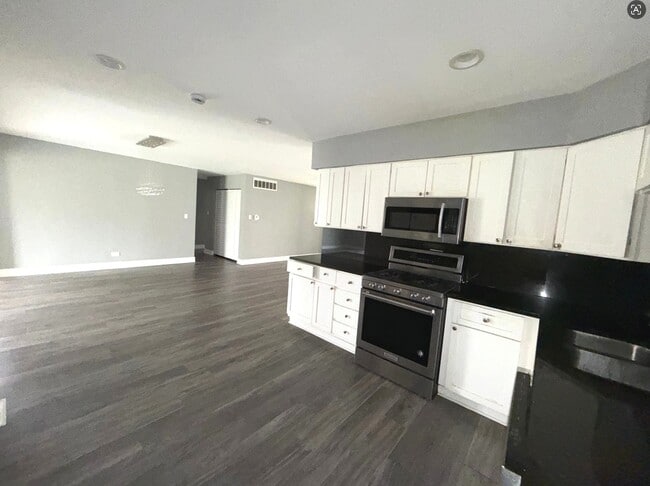 Photo - 595 Aberdeen St