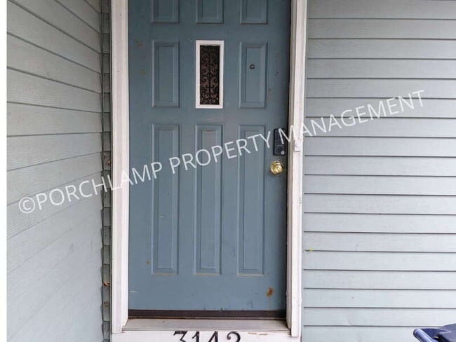 Photo - 3142 Kalamazoo Ave SE