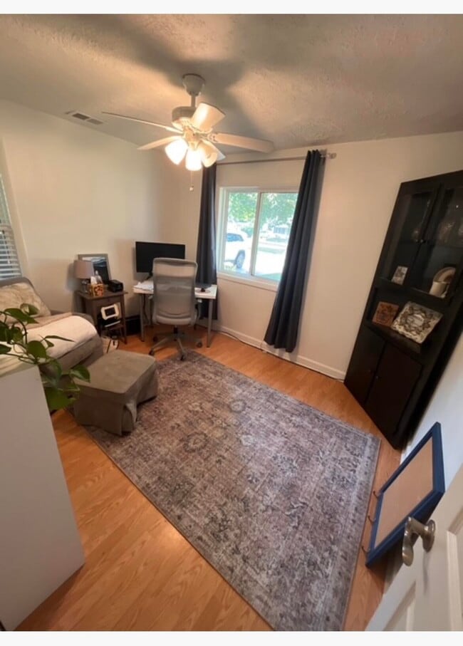 Photo - 42514 Hammill Ln