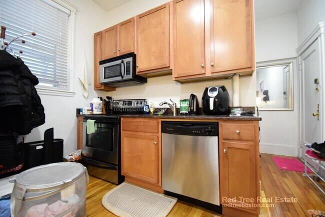 Photo - 60 Charlesgate E Unit 3