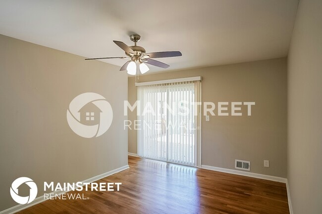 Photo - 4796 Forest Trail