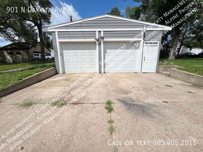 901 N Dakota Ave