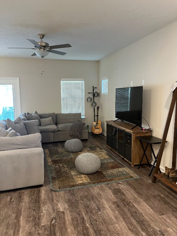 Photo - 1839 Bethpage Dr