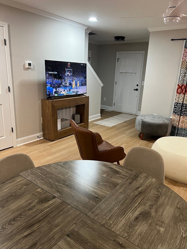 Vida y la tuya (compartido) - 2006 Linda Jones Ave