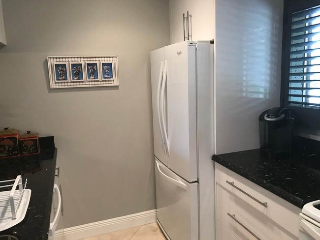 Photo - 824 SW 9th St Cir Unit 203