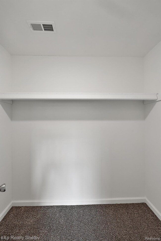 Photo - 25340 Shiawassee Cir Unit Shiawassee Condos