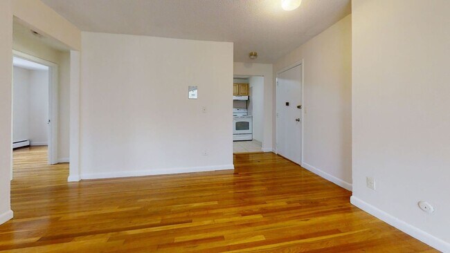 Photo - NO FEE!   BIG BRIGHTON CENTER 2 BED WITH DISHWASHER