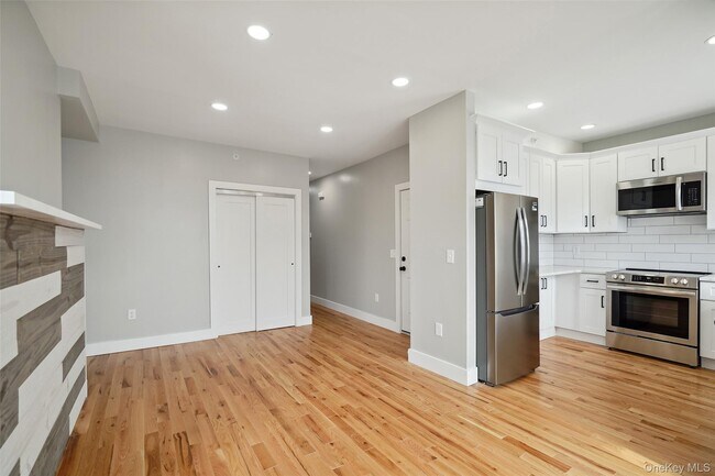 Photo - 405 Grand St Unit 2