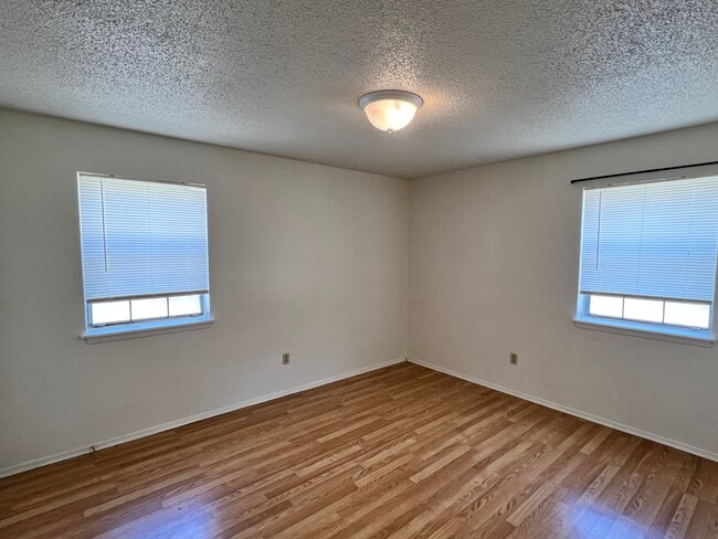 Photo - 1824 Grant St