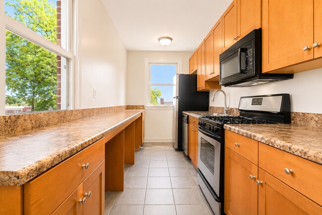 3937 S St. SE, Unit 108
