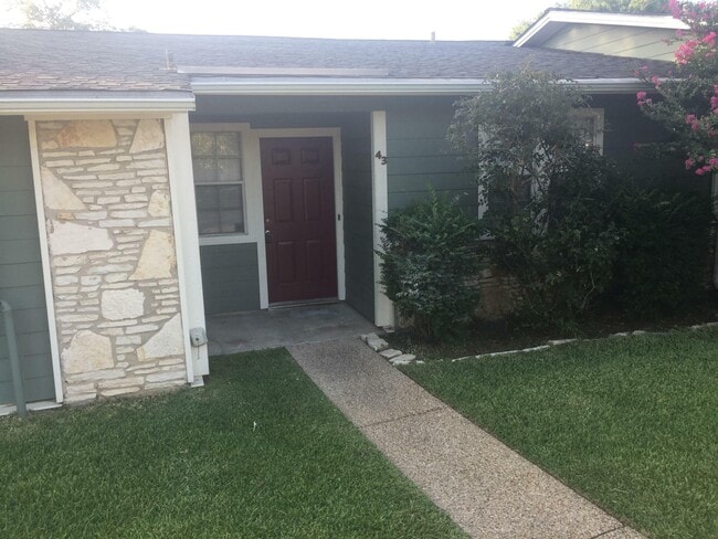 Building Photo - 2800 Longmire Dr Unit 43 Rental
