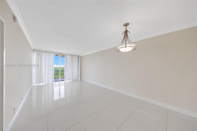 Photo - 2450 NE 135th St Unit 1006