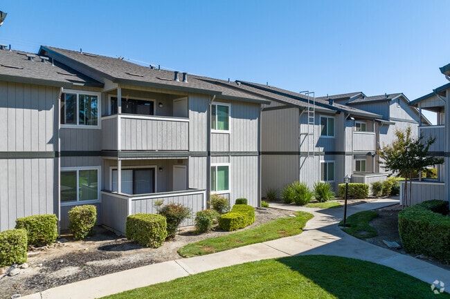 Maple Ridge Apartments